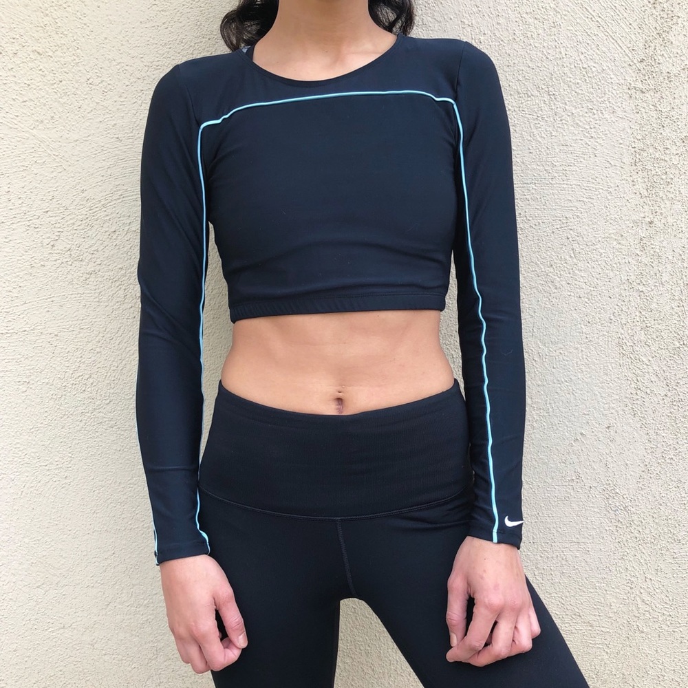 🛑SOLD🛑 Nike Fitness Crop Top